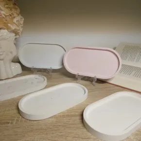 Stilvoller Ovaler Keramik-Untersetzer / Tablet– Elegante Ablage für Schmuck oder als Deko